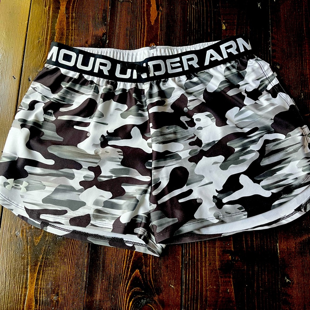 Girls Under Armour shorts